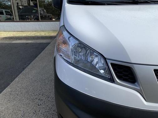 Photo 3 of 29 of 2019 Nissan NV200 S