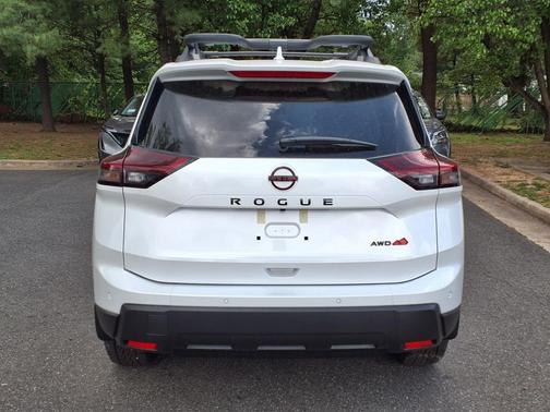 2025 Nissan Rogue Rock Creek