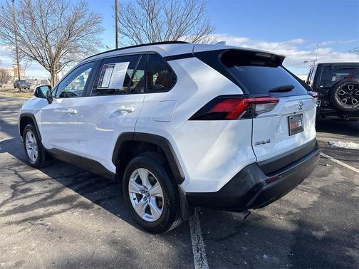 2020 Toyota RAV4 XLE