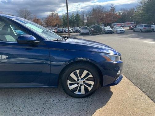 Photo 4 of 22 of 2020 Nissan Altima 2.5 S