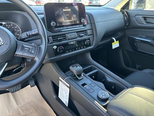2025 Nissan Pathfinder S