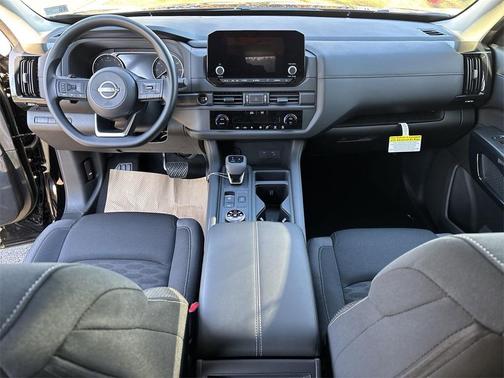 2025 Nissan Pathfinder S