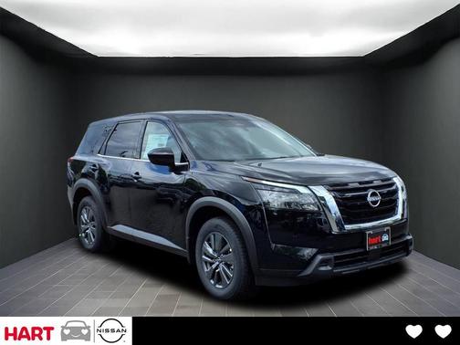 2025 Nissan Pathfinder S