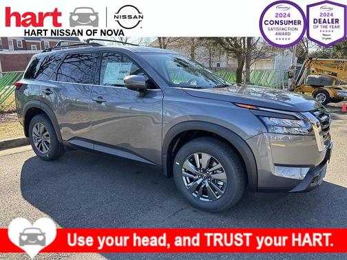 2025 Nissan Pathfinder SV