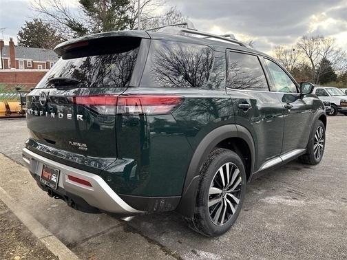 2025 Nissan Pathfinder Platinum