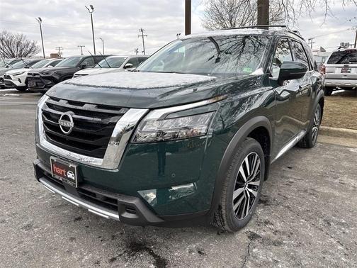 2025 Nissan Pathfinder Platinum