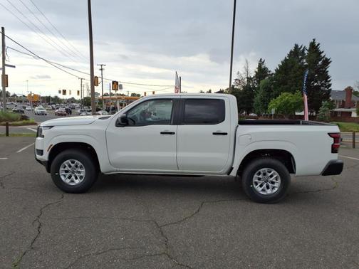 2025 Nissan Frontier S
