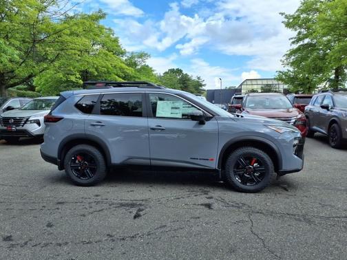 2025 Nissan Rogue Rock Creek