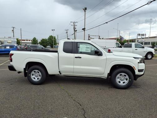 2025 Nissan Frontier S