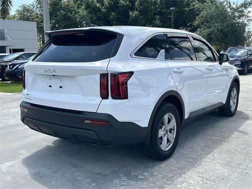 2023 Kia Sorento LX