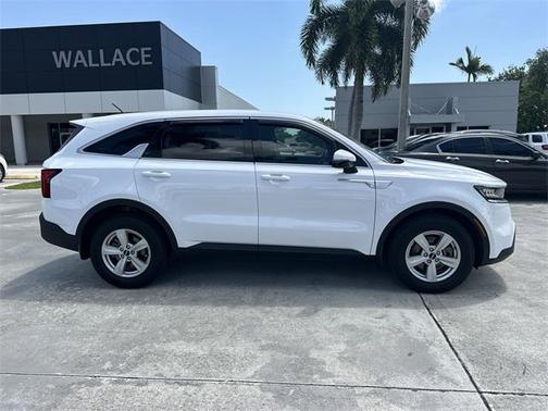2023 Kia Sorento LX