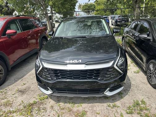Ebony Black 2024 Kia Sportage EX