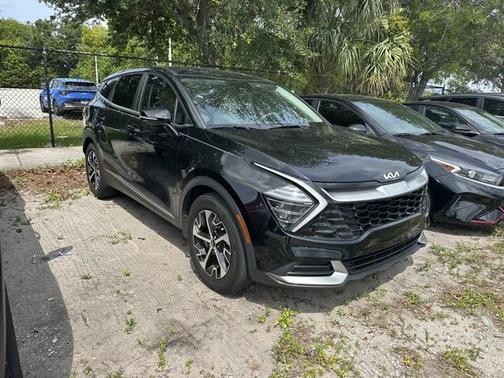 Ebony Black 2024 Kia Sportage EX