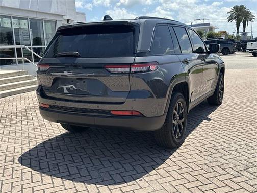 2024 Jeep Grand Cherokee Altitude