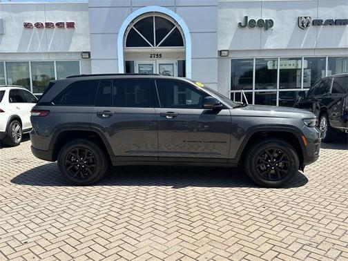 2024 Jeep Grand Cherokee Altitude
