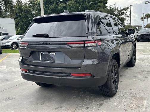 2024 Jeep Grand Cherokee Altitude