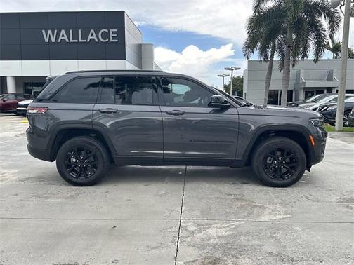 2024 Jeep Grand Cherokee Altitude