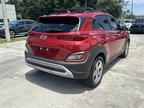 2022 Hyundai KONA SEL