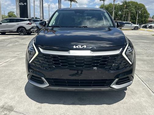 Ebony Black 2024 Kia Sportage EX