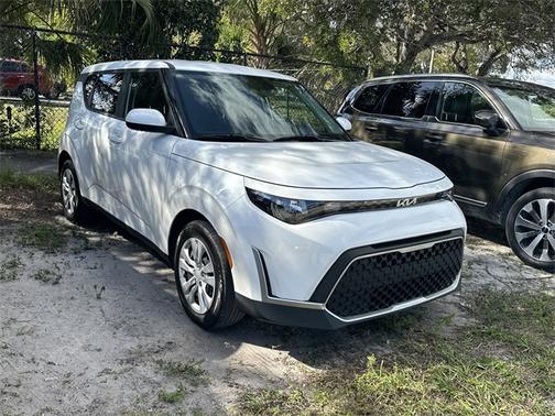 2023 Kia Soul LX