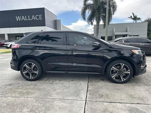 2022 Ford Edge ST