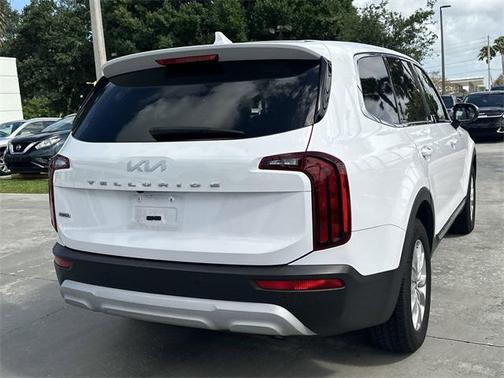 2022 Kia Telluride LX