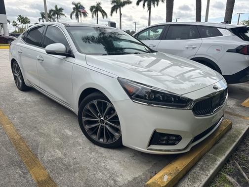 2019 Kia Cadenza Technology