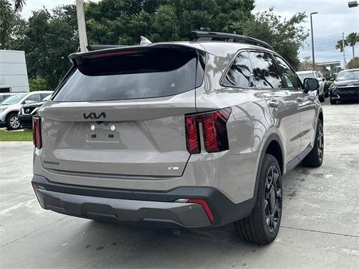 2025 Kia Sorento SX