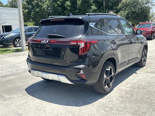 2025 Kia Seltos EX