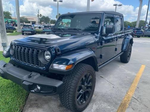 2025 Jeep Gladiator Nighthawk