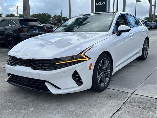 2023 Kia K5 EX