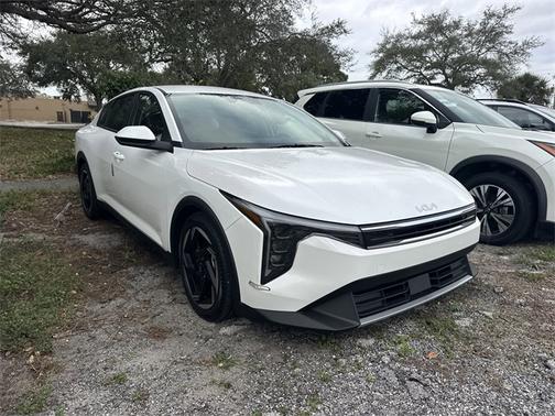 2025 Kia K4 EX