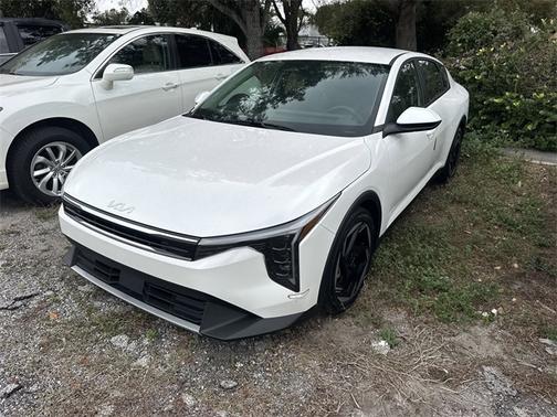2025 Kia K4 EX