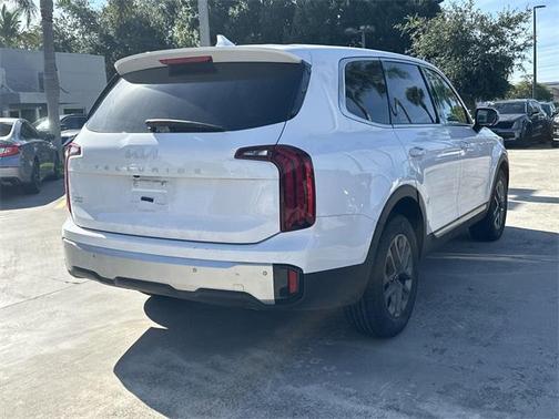 2024 Kia Telluride LX