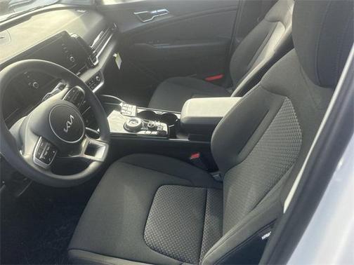 2025 Kia Sportage Hybrid LX