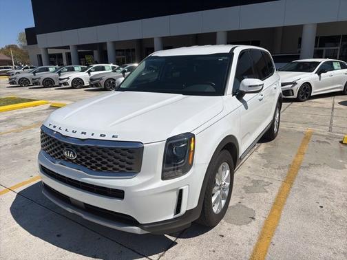 Snow White Pearl 2021 Kia Telluride LX