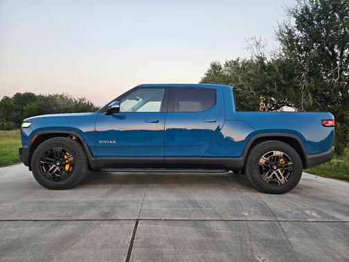 2022 Rivian R1T Adventure Package