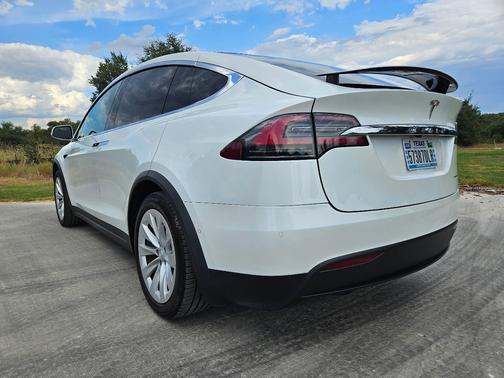 2020 Tesla Model X Long Range Plus