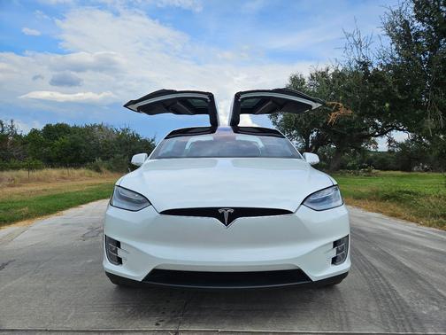 2020 Tesla Model X Long Range Plus