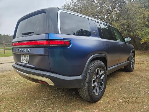 Blue / Green 2023 Rivian R1S Adventure Quad-Motor Large Package