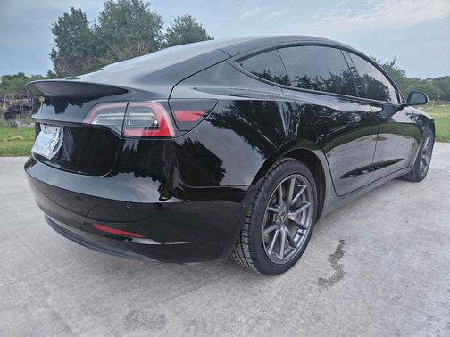 2022 Tesla Model 3 Base