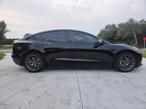 2022 Tesla Model 3 Base