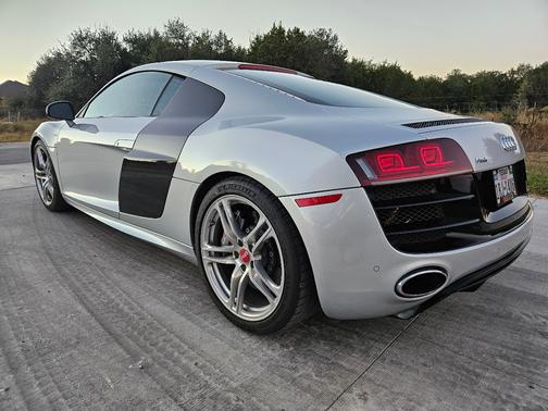 2012 Audi R8 5.2 quattro