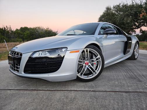 2012 Audi R8 5.2 quattro