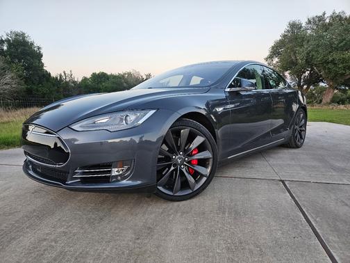 2015 Tesla Model S P85D