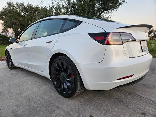 2022 Tesla Model 3 Performance