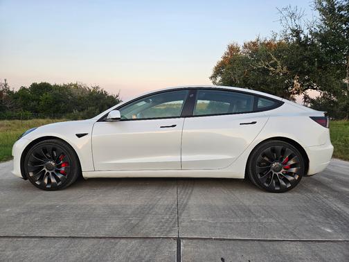 2022 Tesla Model 3 Performance