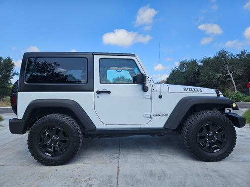 2017 Jeep Wrangler Willys Wheeler