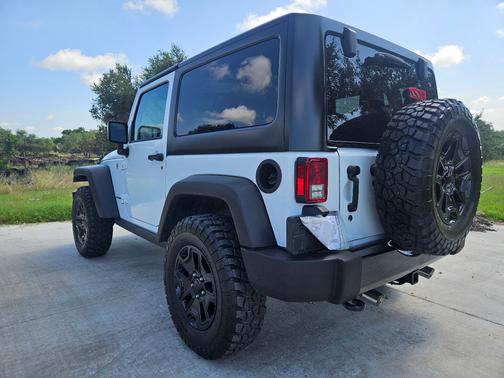 2017 Jeep Wrangler Willys Wheeler