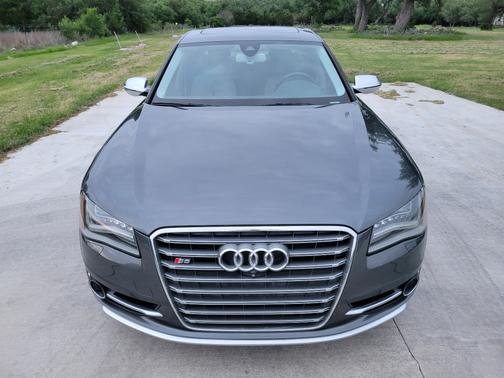 2013 Audi S8 4.0T